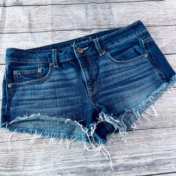 American Eagle sz 10 cut off shortie short